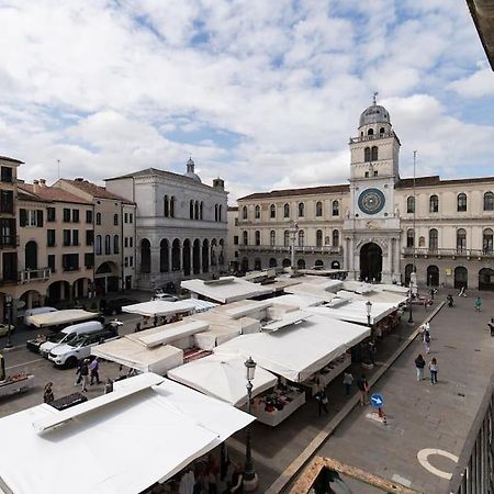 Enjoy Home - Appartamento Orologio, Piazza Dei Signori Padova Exterior photo