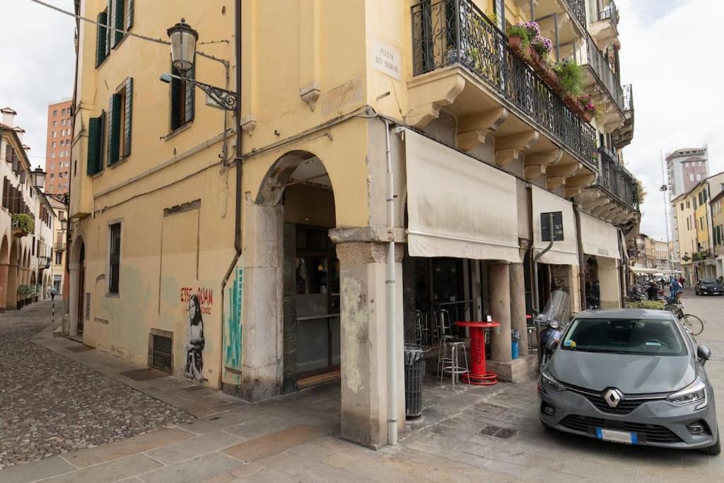 Enjoy Home - Appartamento Orologio, Piazza Dei Signori Padova Exterior photo