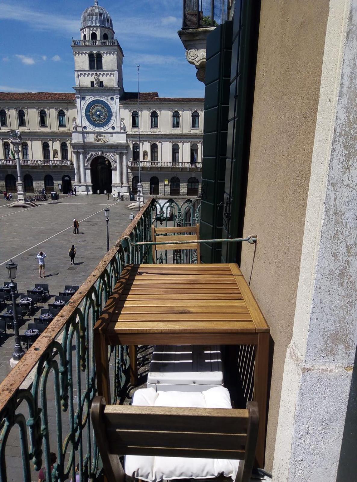 Enjoy Home - Appartamento Orologio, Piazza Dei Signori Padova Exterior photo